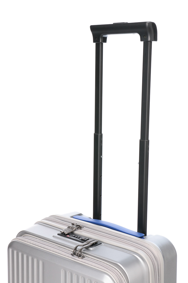 ANAオリジナルのスーツケースだから使いやすい工夫が満載です