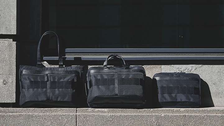 ブリーフィング×ブルックス ブラザーズのコラボバッグは両ブランド