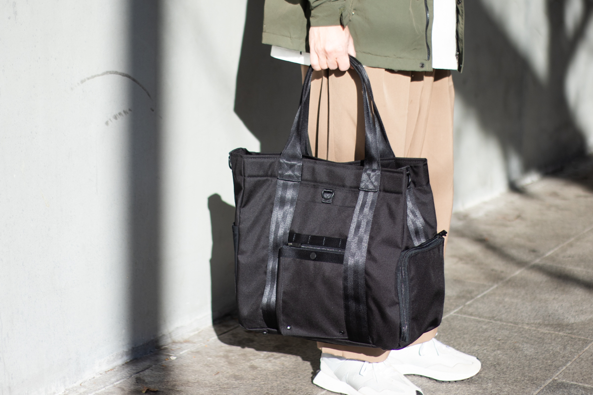 吉田カバン「POTR」の多機能トートバッグは、まさに自由で多様な
