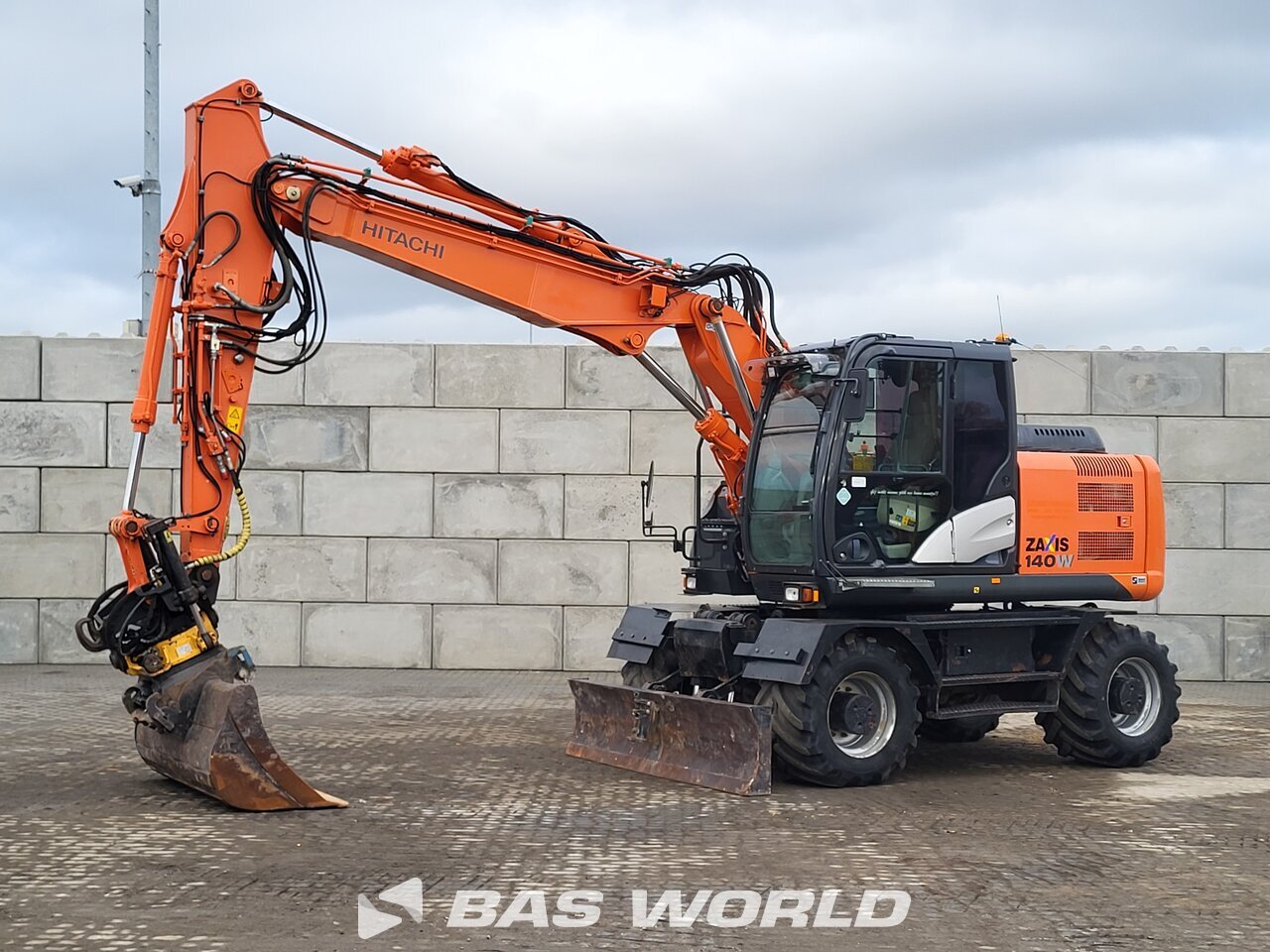Hitachi ZX140W -5B Wheeled excavator - BAS World
