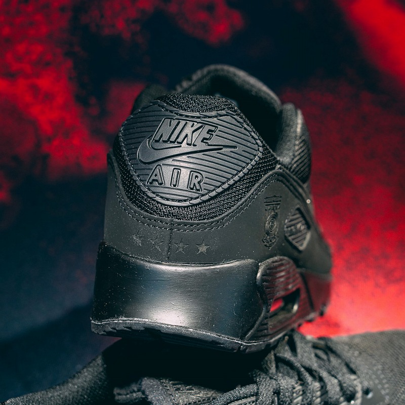 NIKE Air MAX90 ×浦和レッズのコラボスニーカーを抽選販売！ | 浦和
