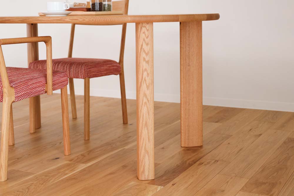 NEO TABLE 楕円形 4本脚 | 【公式】飛騨の家具『株式会社シラカワ』