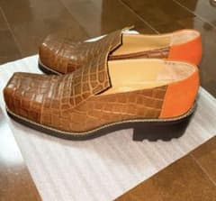 20471120 クロコ柄ツートン スクエアトゥローファー - メルカリ