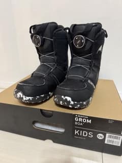 Burton GROM BOA 子供用スノーボードブーツ 19.5 - メルカリ