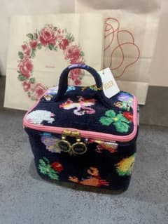 FEILER 神崎恵さん×フェイラー ファンキーフォーチュン バニティポーチ