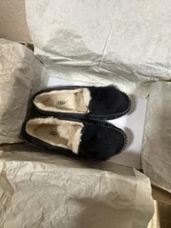 UGG ブラック モカシン - メルカリ