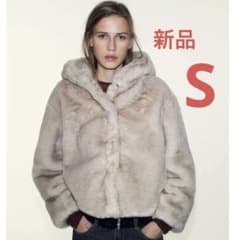 新品タグ付き ZARA ショートフェイクファーコート フード付き S - メルカリ