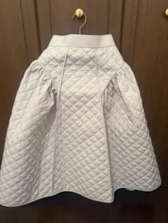 ☆新品未使用タグ付き☆石井美保様キルティングスカート グレイッシュ