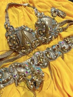 ベリーダンス 衣装 Amr Naser エジプト製 ゴールド 黄色 - メルカリ