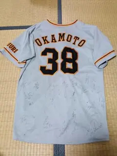 2026年最新】岡本和真 ユニフォーム サインの人気アイテム - メルカリ