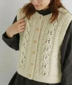 2026年最新】ペルーニットベストの人気アイテム - メルカリ