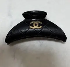 2026年最新】シャネルノベルティヘアクリップの人気アイテム - メルカリ