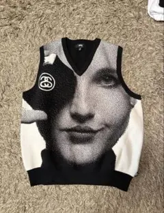 2026年最新】stussy photo jacquard vestの人気アイテム - メルカリ