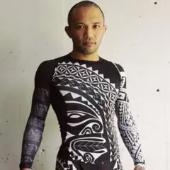 2026年最新】Krazy bee ラッシュガードの人気アイテム - メルカリ