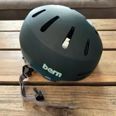 2026年最新】bern ヘルメット s-mの人気アイテム - メルカリ