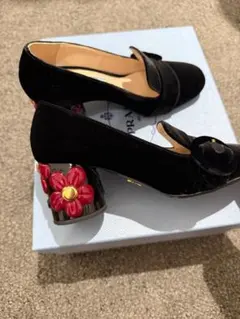 2026年最新】フラワーシューズ pradaの人気アイテム - メルカリ