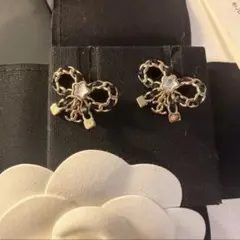 2026年最新】chane リボンピアスの人気アイテム - メルカリ