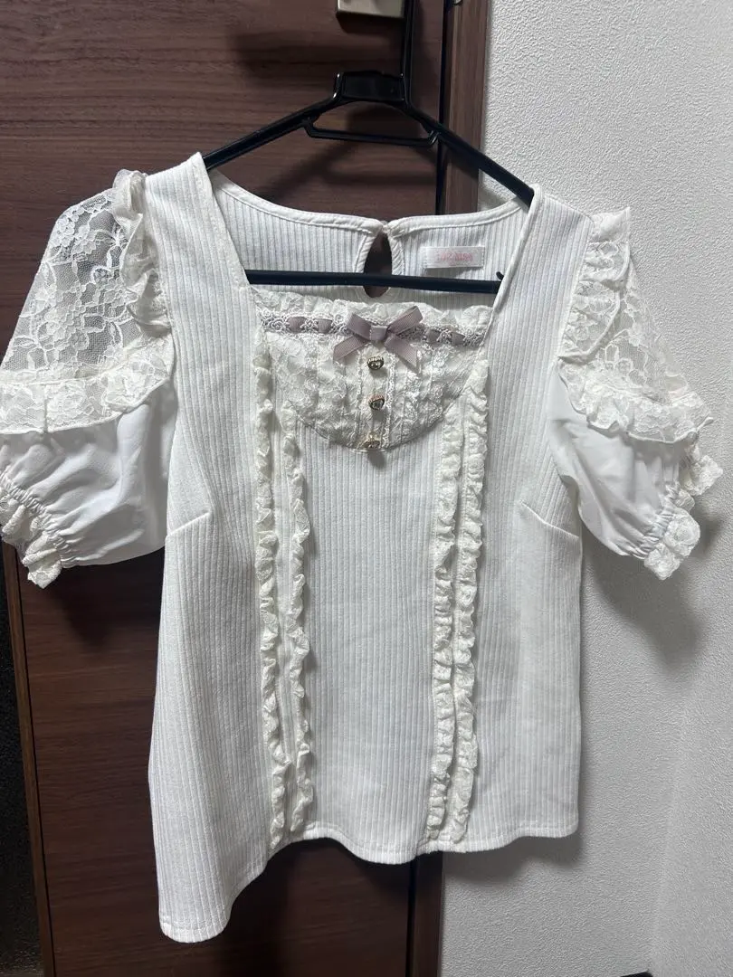 2026年最新】lizlisaクロスレースリボンカットトップスの人気アイテム