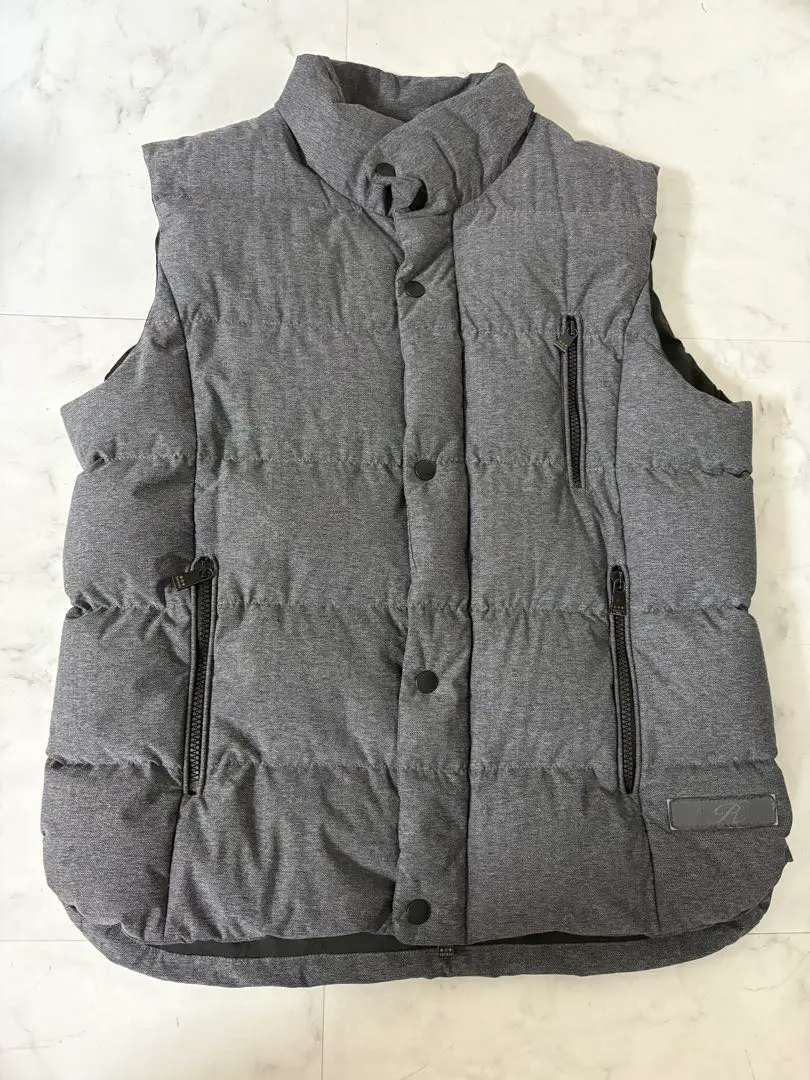 2026年最新】TATRAS カラー：グレイ系 ダウンベスト・キルティング