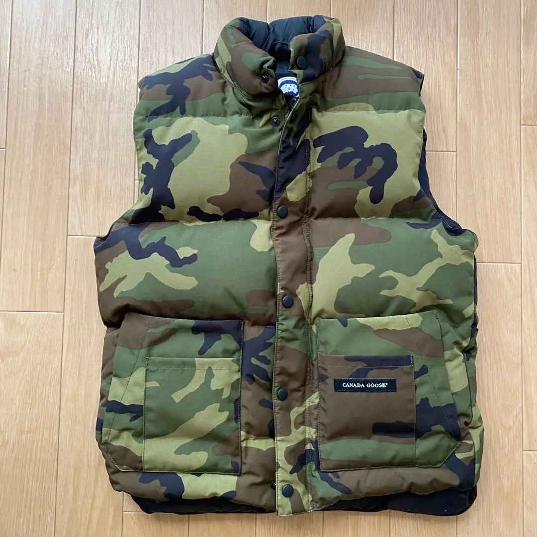 2026年最新】カナダグース ダウンベスト 迷彩の人気アイテム - メルカリ
