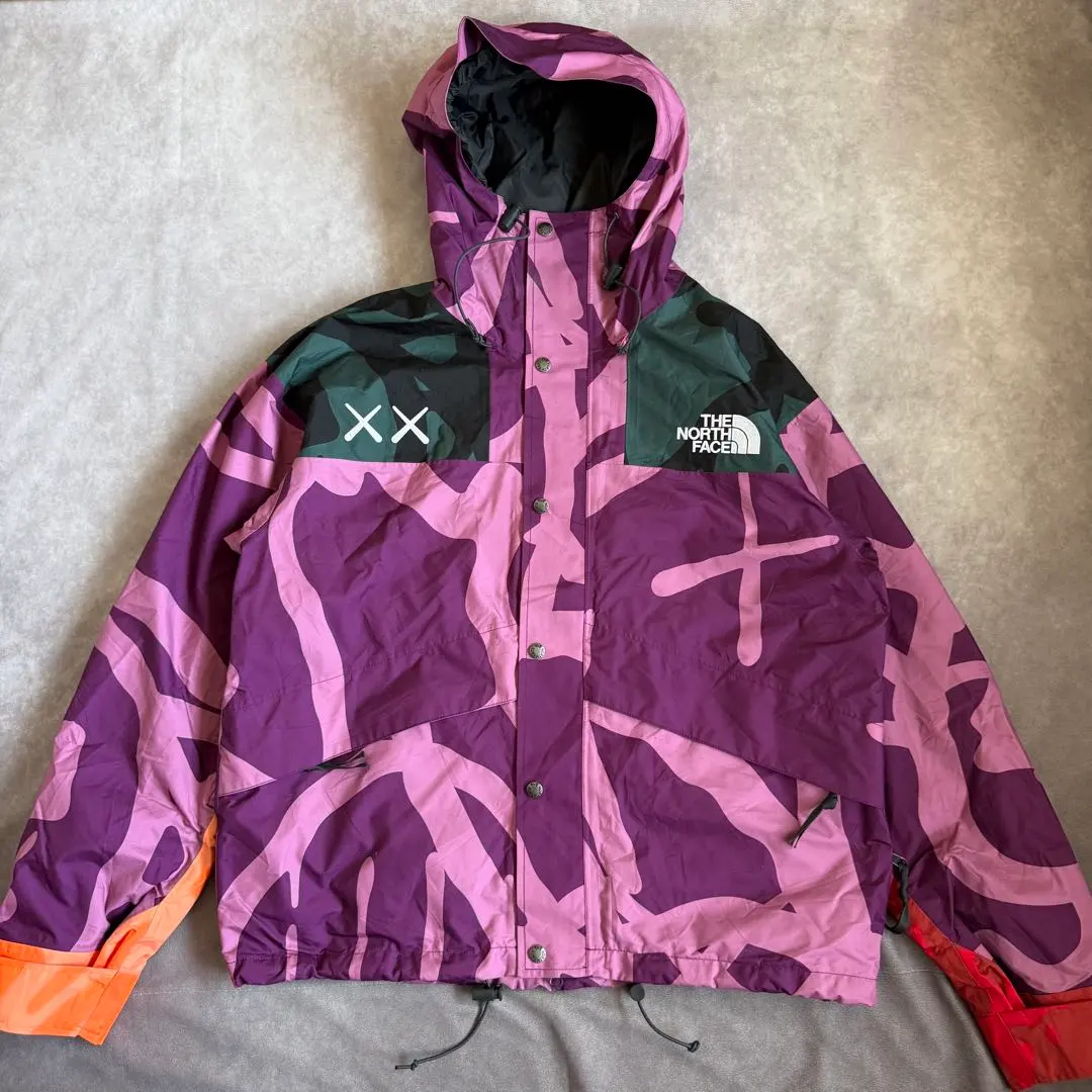 2026年最新】kaws north face mountainの人気アイテム - メルカリ
