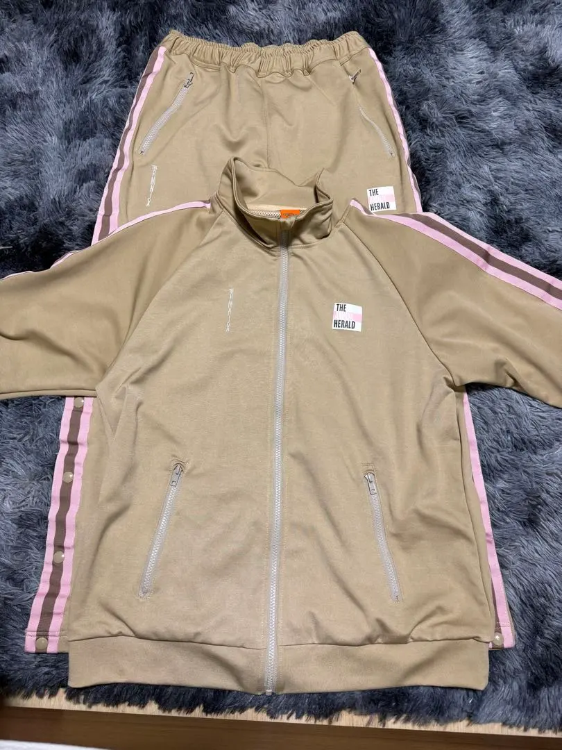 2026年最新】平本蓮 セットアップの人気アイテム - メルカリ