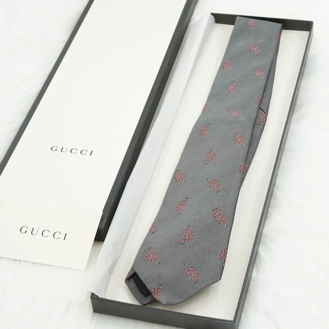 2026年最新】gucci ネクタイ 蛇の人気アイテム - メルカリ