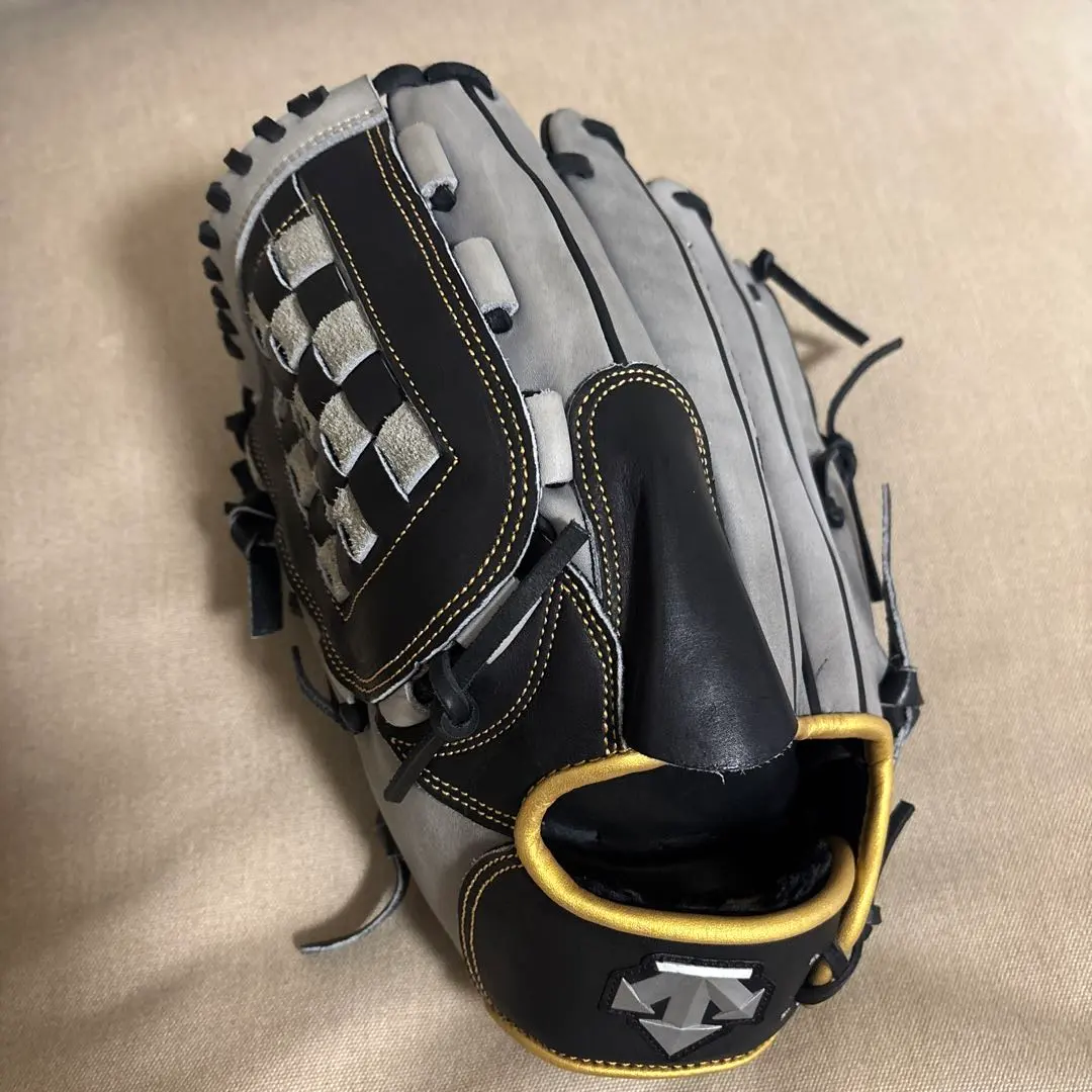 2026年最新】DESCENTE デサント 硬式グラブの人気アイテム - メルカリ