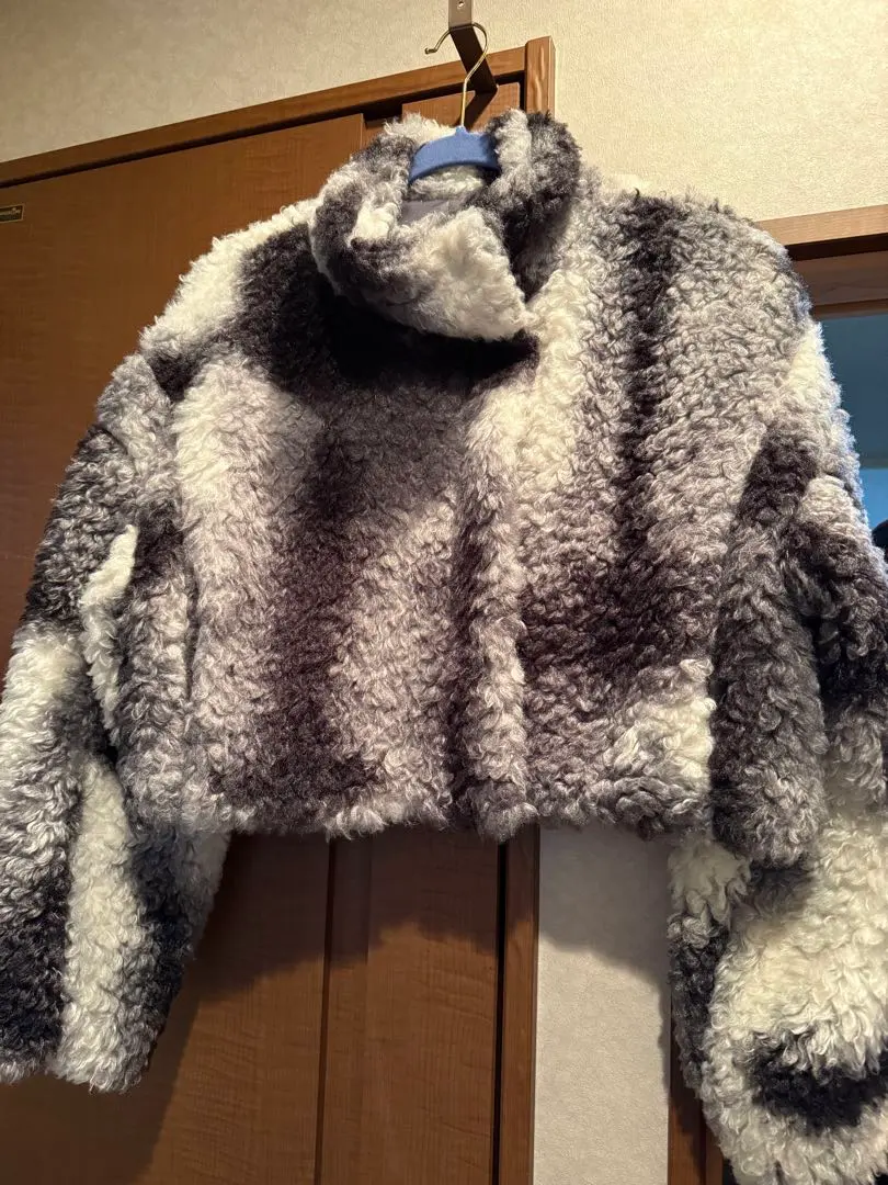 2026年最新】andrea&co ファージャケットの人気アイテム - メルカリ