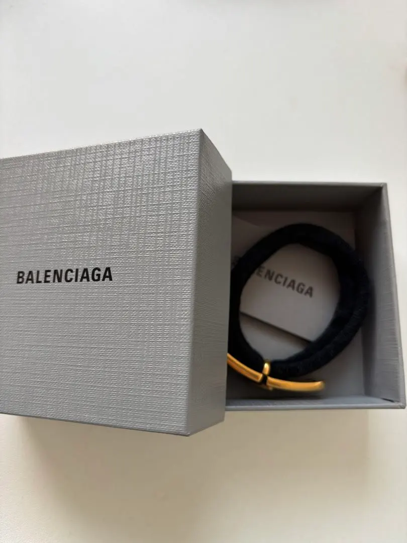 2026年最新】BALENCIAGA ヘアゴム・シュシュの人気アイテム - メルカリ