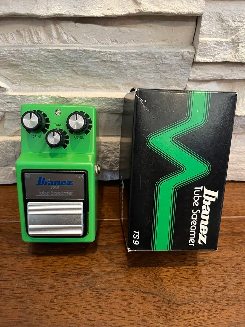 m56287139563_1.jpg?1763939217