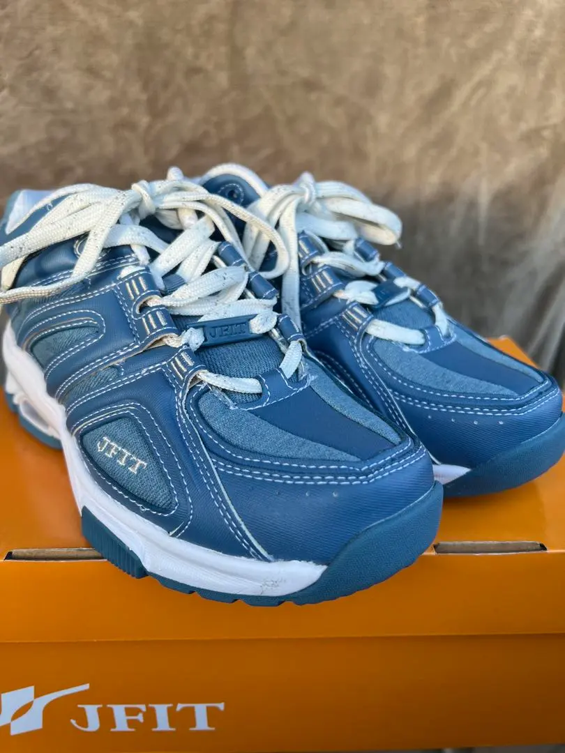 2025年最新】デサントフィットネスシューズ 24の人気アイテム - メルカリ