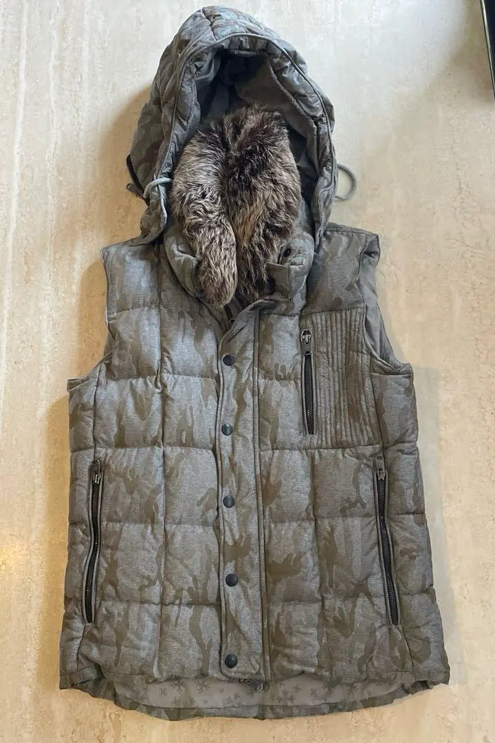 2026年最新】TATRAS カラー：グレイ系 ダウンベスト・キルティング