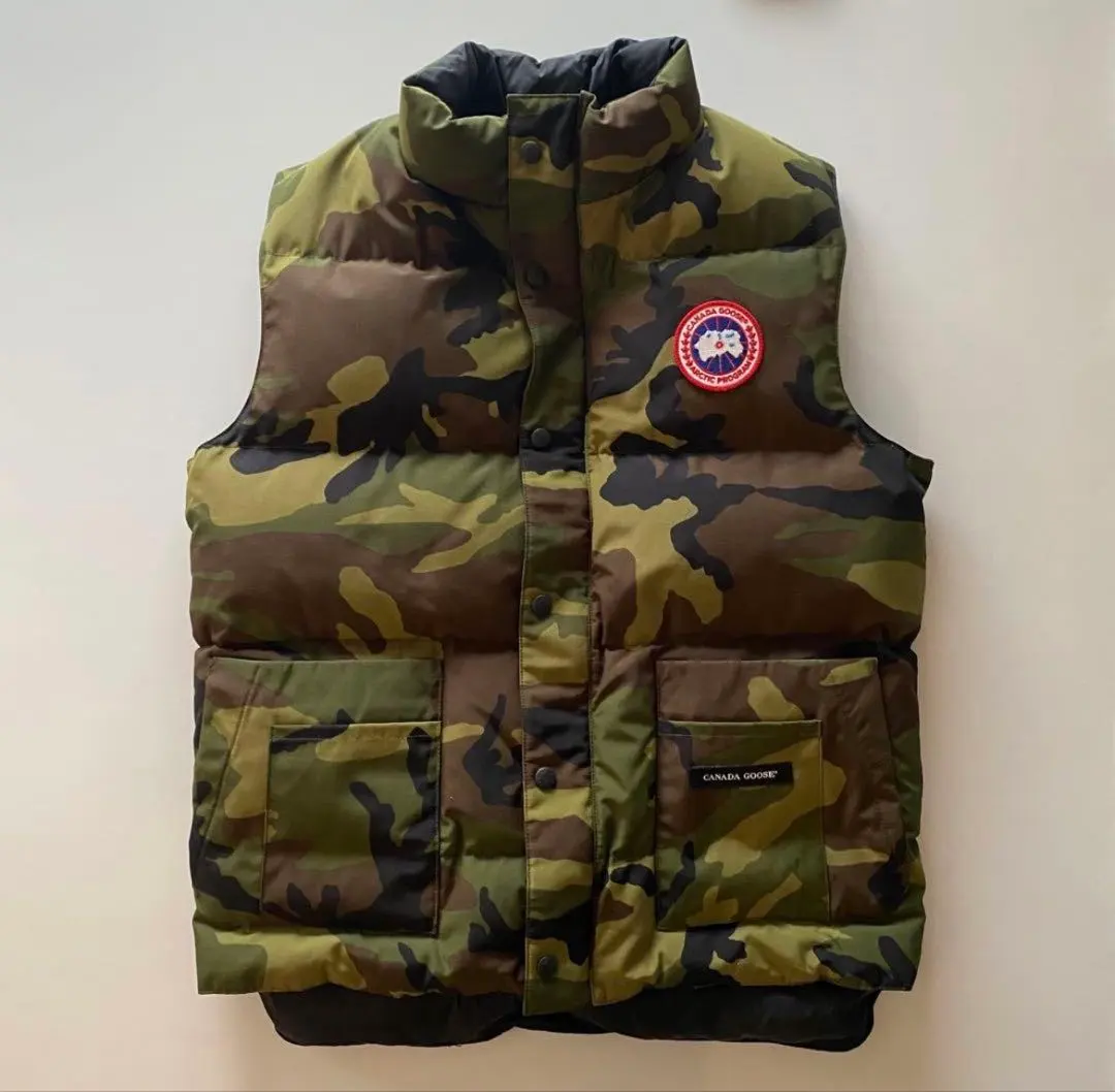 2026年最新】カナダグース ダウンベスト 迷彩の人気アイテム - メルカリ