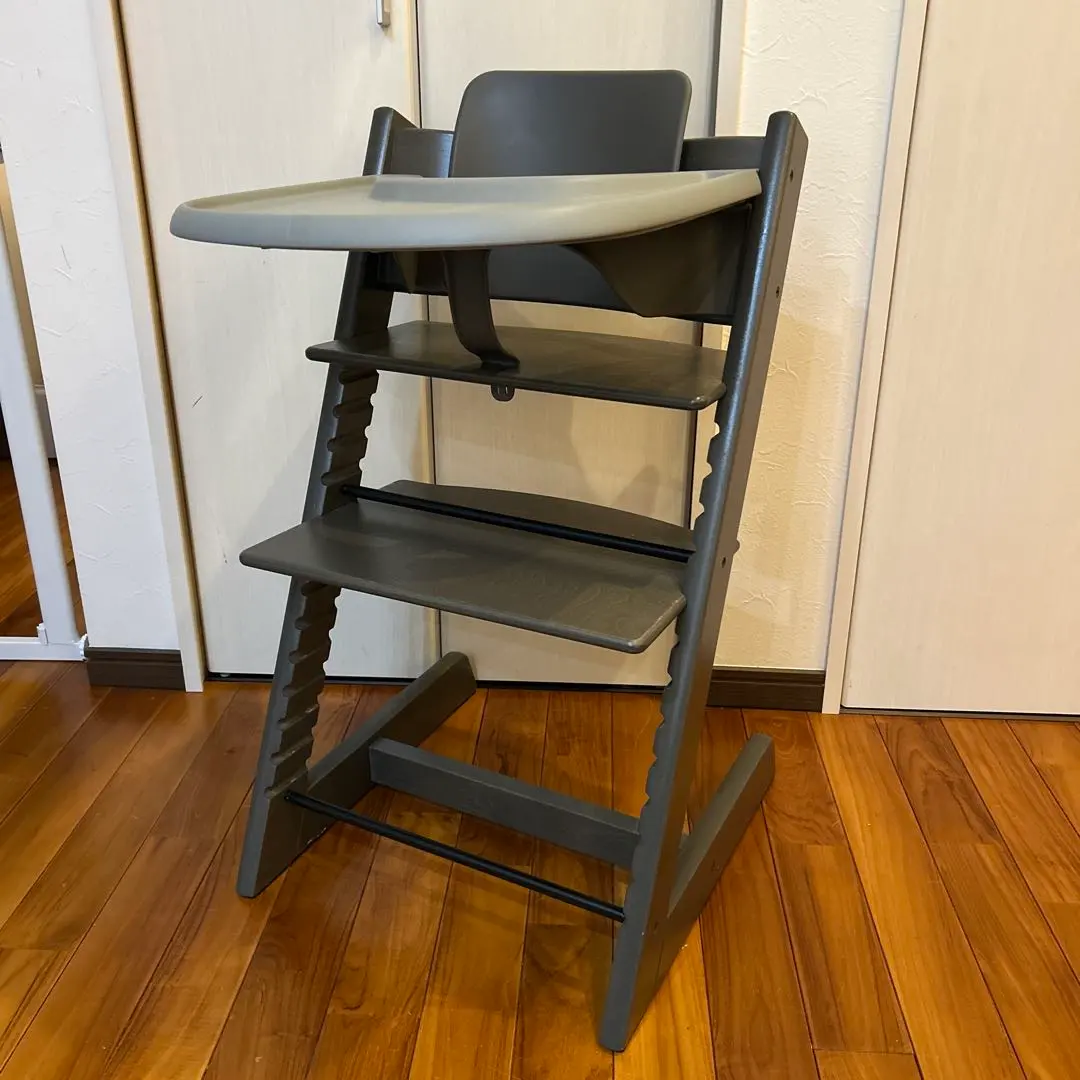 2026年最新】トリップトラップ ヘイジーグレーの人気アイテム - メルカリ