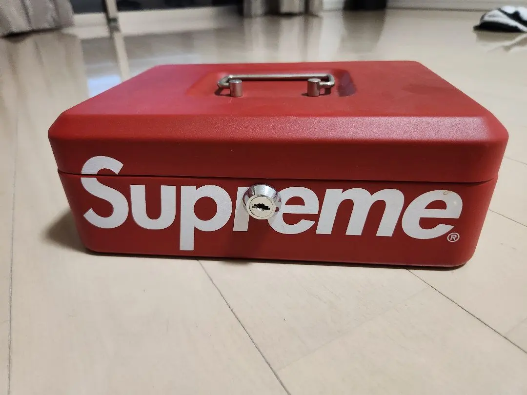 2026年最新】supreme 工具箱の人気アイテム - メルカリ