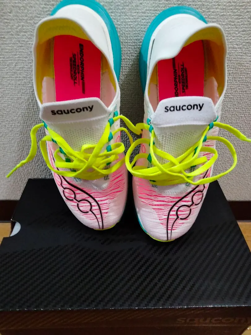 2026年最新】サッカニー エンドルフィンエリートの人気アイテム - メルカリ