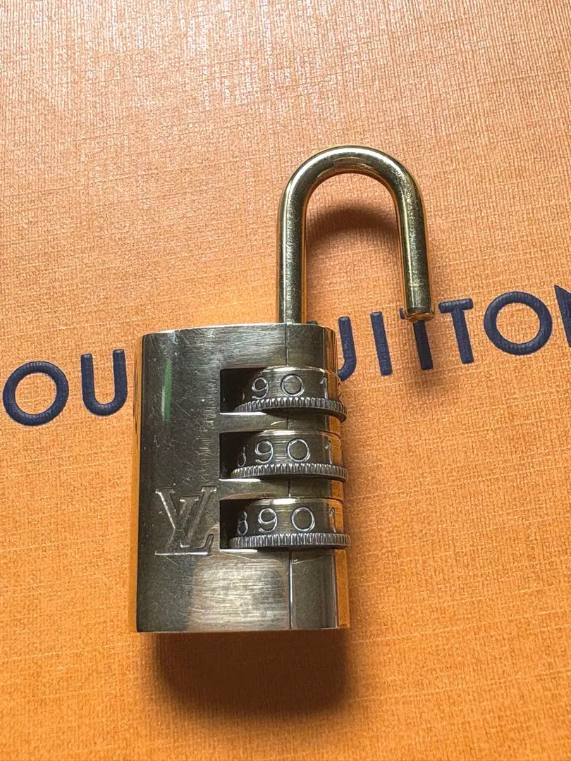 2026年最新】ヴィトン パドロック ダイヤルの人気アイテム - メルカリ