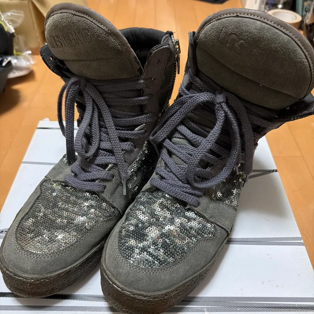 2026年最新】losvega スニーカーの人気アイテム - メルカリ