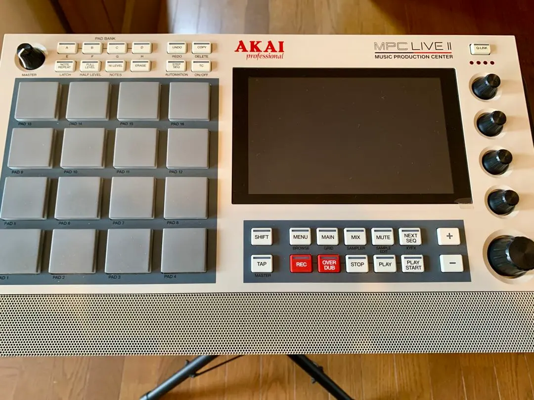 2026年最新】akai mpc live 2の人気アイテム - メルカリ