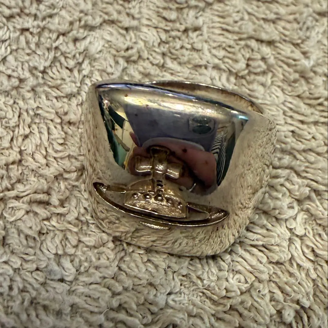 2026年最新】ヴィヴィアン シールリングの人気アイテム - メルカリ