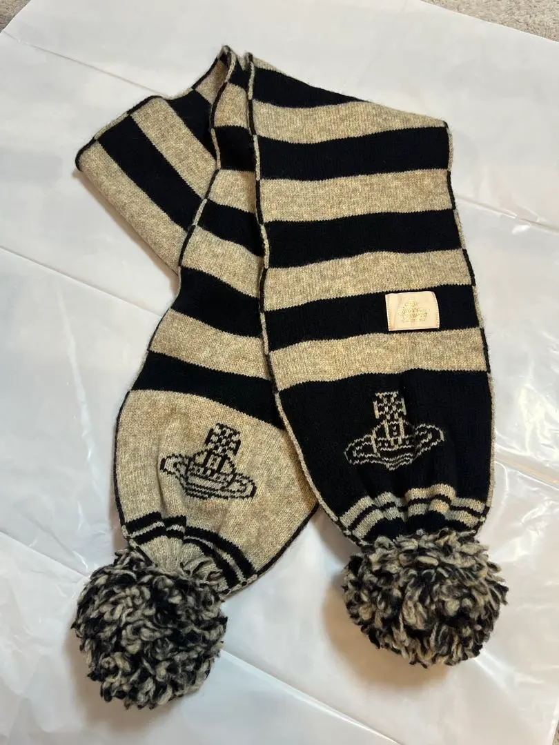 2026年最新】ヴィヴィアンウエストウッドポンポンマフラーの人気