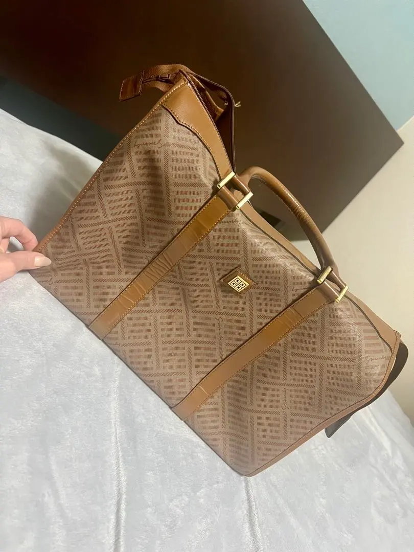 2026年最新】GIVENCHY ジバンシィ ボストンバッグの人気アイテム