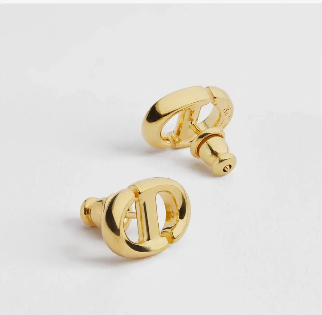 2026年最新】cd navy スタッドピアスの人気アイテム - メルカリ