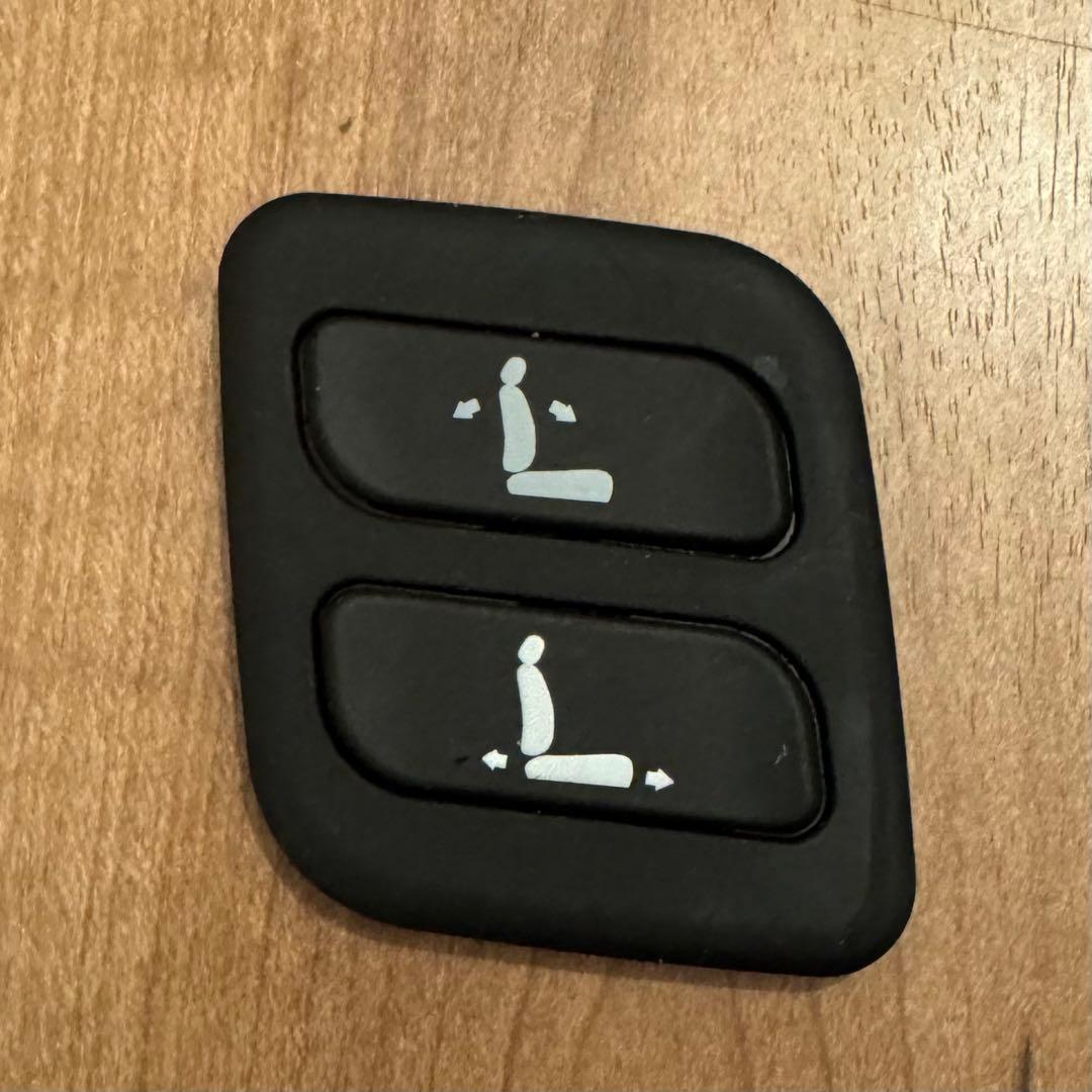 80ハリアー 助手席パワーシート用肩口スイッチ - メルカリ