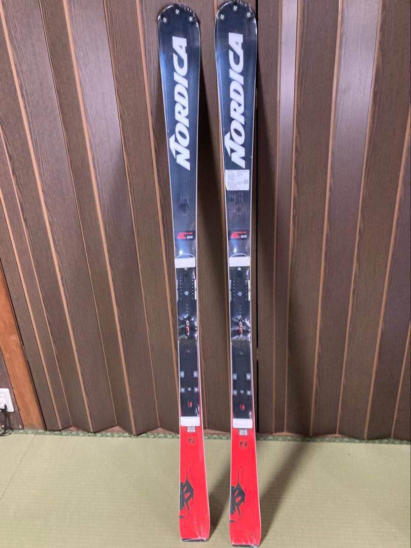 23/24 新品　選手用　ノルディカ　SLCW165㎝　板のみ　ピストンプレート 23/24 新品 選手用 ノルディカ SLCW165㎝ 板のみ ピストンプレート