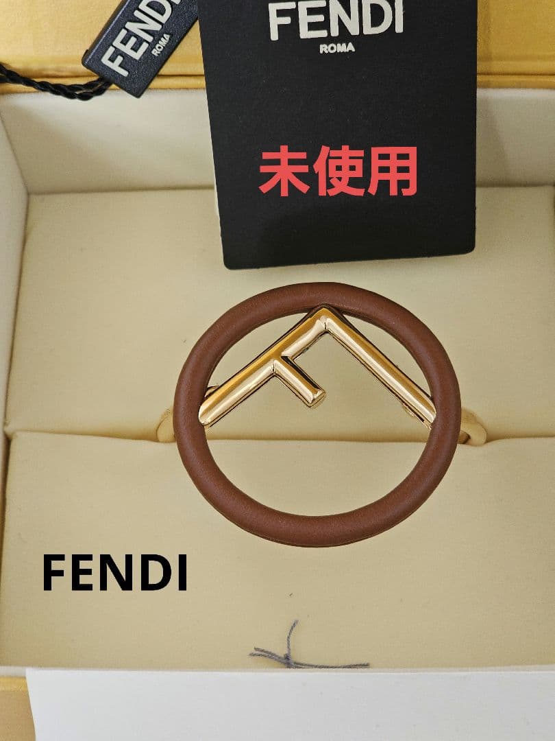 未使用 FENDI フェンディ アイコンバングルブレスレット F is エフィズ 美品 FENDI フェンディ アイコンバングル ブレスレット F is エフィズ