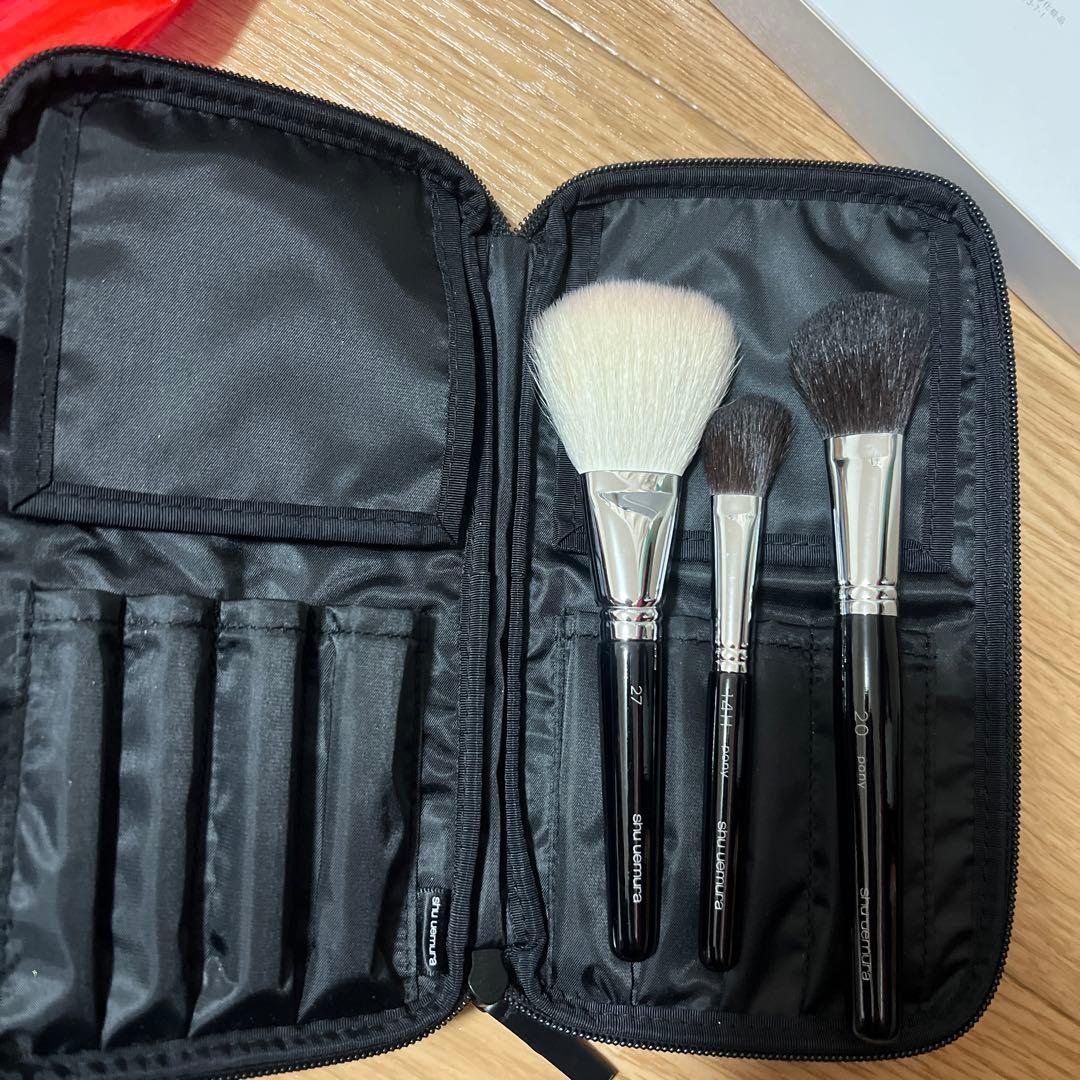 シュウウエムラ ブラシセット 天然毛 ブラシセットケース - メルカリ