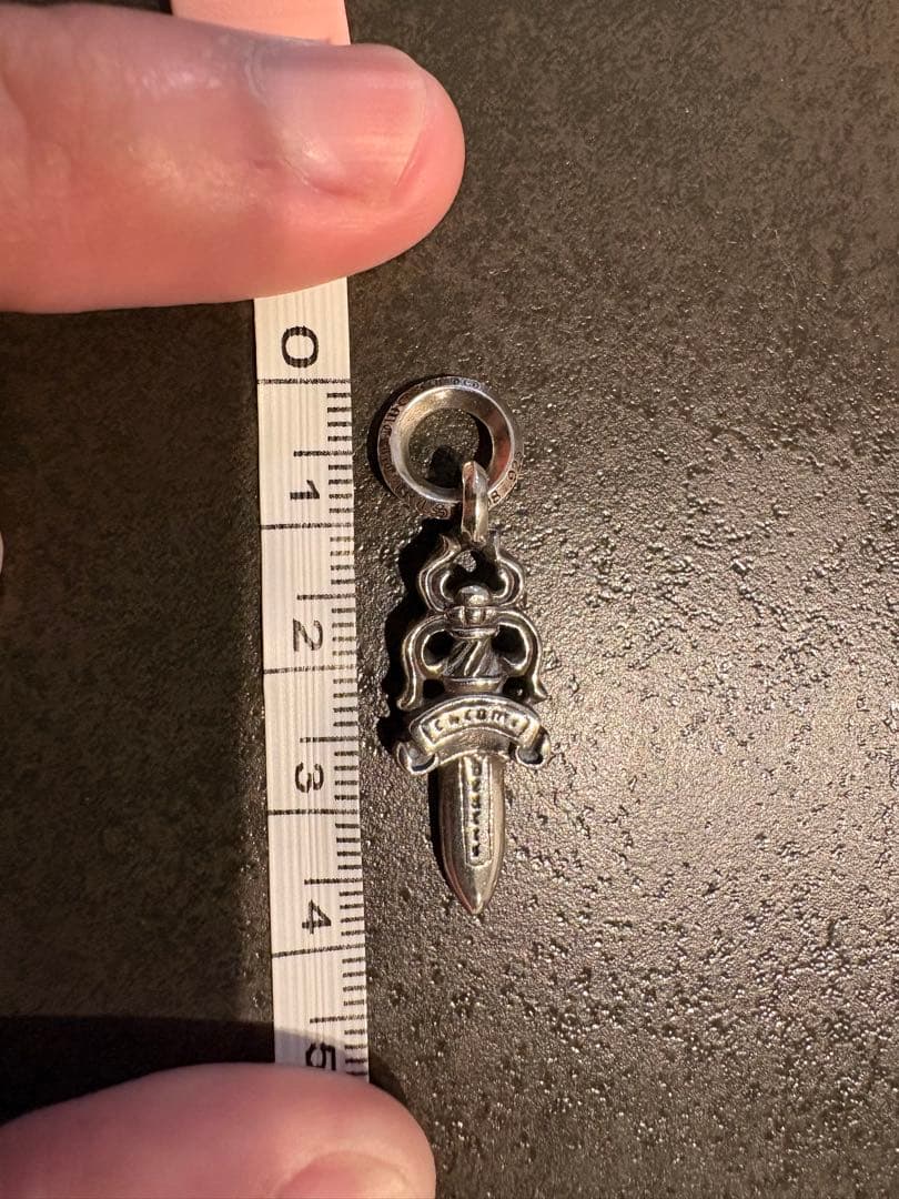 クロムハーツ ダガーチャーム 正規品 スニダン購入 - メルカリ