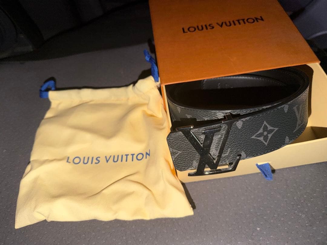 LOUIS VUITTON レザーベルト ブラック 中古・古着通販】LOUIS VUITTON (ルイ ヴィトン) サンチュールLV
